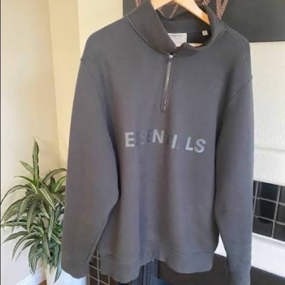Great Condition - Fear of God (FOG) half zip sweatshirt. Worn 3x.